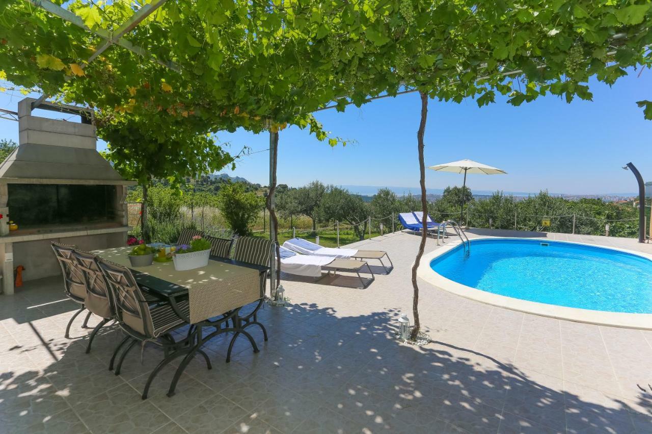 Holiday Home Rupotina With A Large Yard, Pool And A Beautiful View Salona Kültér fotó